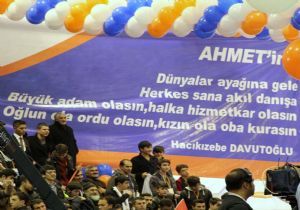 Davutoğlu'na dualı afiş